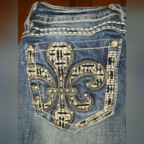 Miss Me Signature Capri Size 25 - Picture 4 of 10